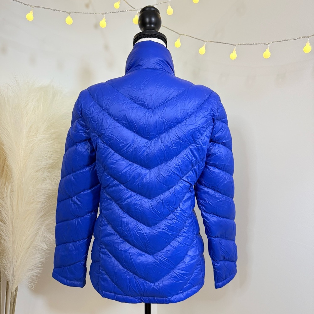 🌾 Calvin Klein Chevron Quilted Packable Puffer Coat in Royal Blue - Picture 4 of 9